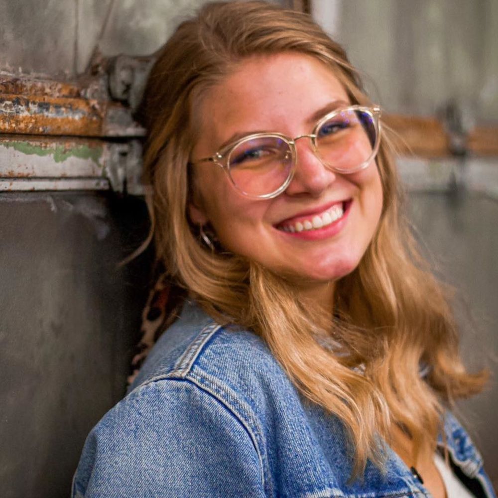 Meet your Posher, Alyssa